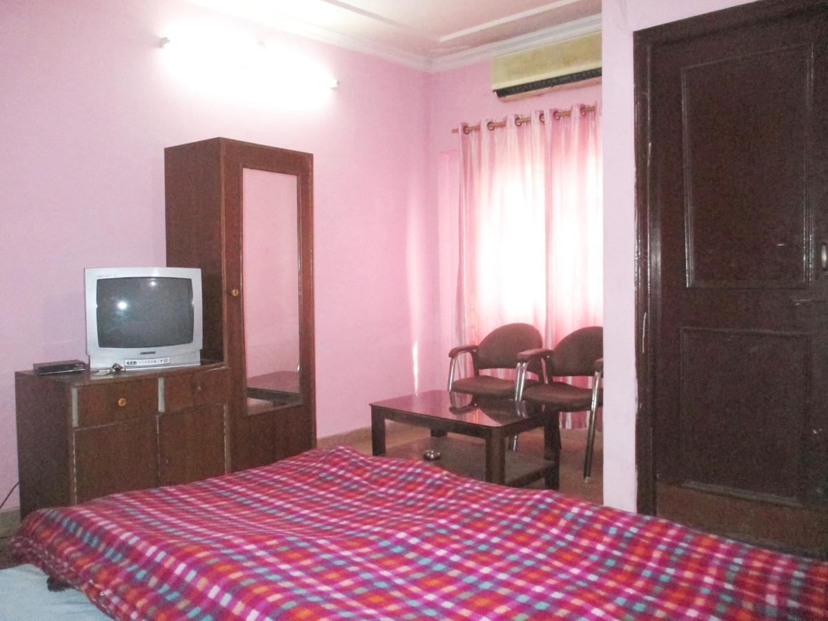 Hotel Shiv Palace Dehradun Exterior foto